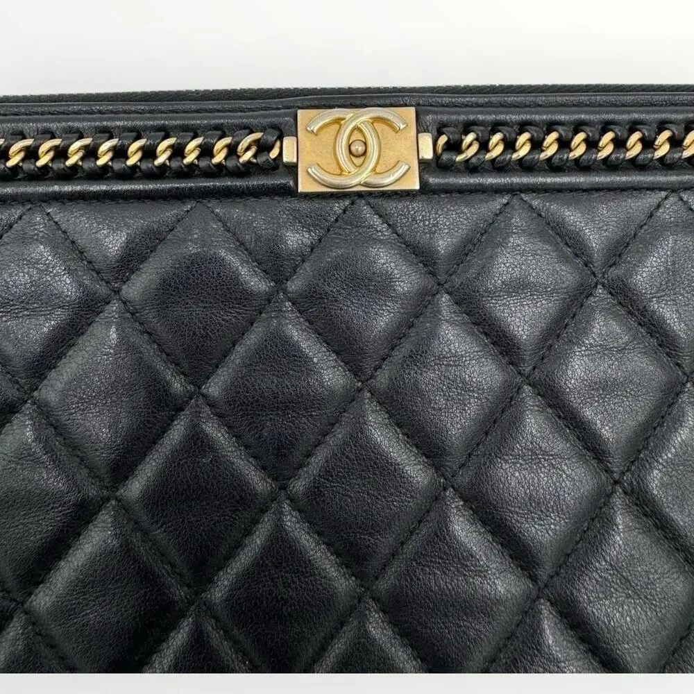 Large O Case Black Quilted Lambskin Zip Pouch Gold CC Clutch Bag